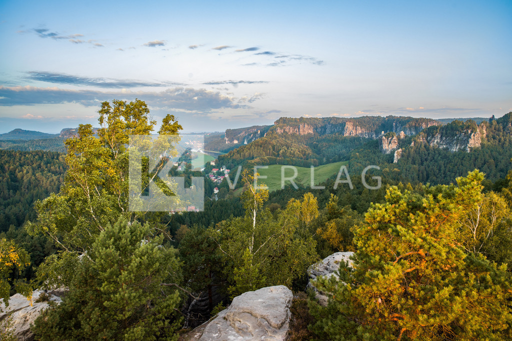 Wandbild-Gamrig-Rathen-Sonnenaufgang-A0003055 | Sonnenaufgang am Gamrig mit Blick auf Rathen - Realisiert mit Pictrs.com