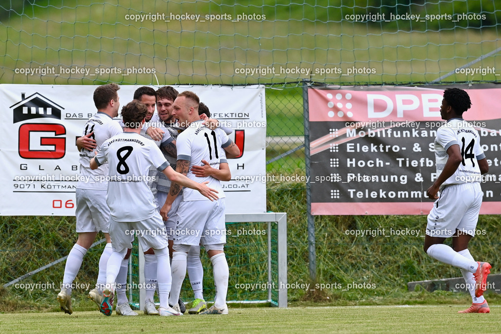 ASKÖ Köttmannsdorf vs. SV Feldkirchen 2.6.2023 | Jubel ASKÖ Köttmannsdorf Mannschaft, #19 Christopher Sallinger, #11 Aner Mandzic, #14 Confidence Eboigbe Osawe