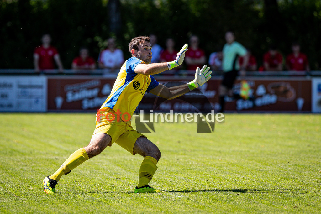 SV Raisting gegen SV Waldeck-Obermenzing München | Fußball Herren Bezirksliga Oberbayern Süd 2025/26 7. Spieltag, SV Raisting gegen SV Waldeck-Obermenzing München, 20250831,Urban SCHAIDHAUF (SV Raisting Torwart 1) in Aktion, 2025-08-31 in Raisting (Raiffeisen Arena Raisting), Urban SCHAIDHAUF (SV Raisting Torwart 1), Copyright: WolfgangxLindner www.foto-lindner.de