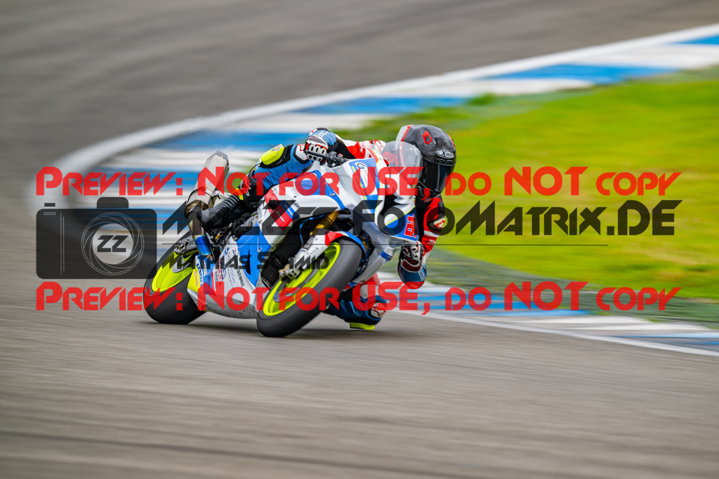 MaZZes_FotoMatrix_240701_6007705_6765 | WEISS