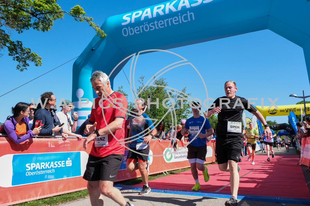 ..... | LINZ,AUSTRIA,27.April 24, Int. 3 Brückenlauf Linz  , Image shows: Photo: WAPICS / Michael ring