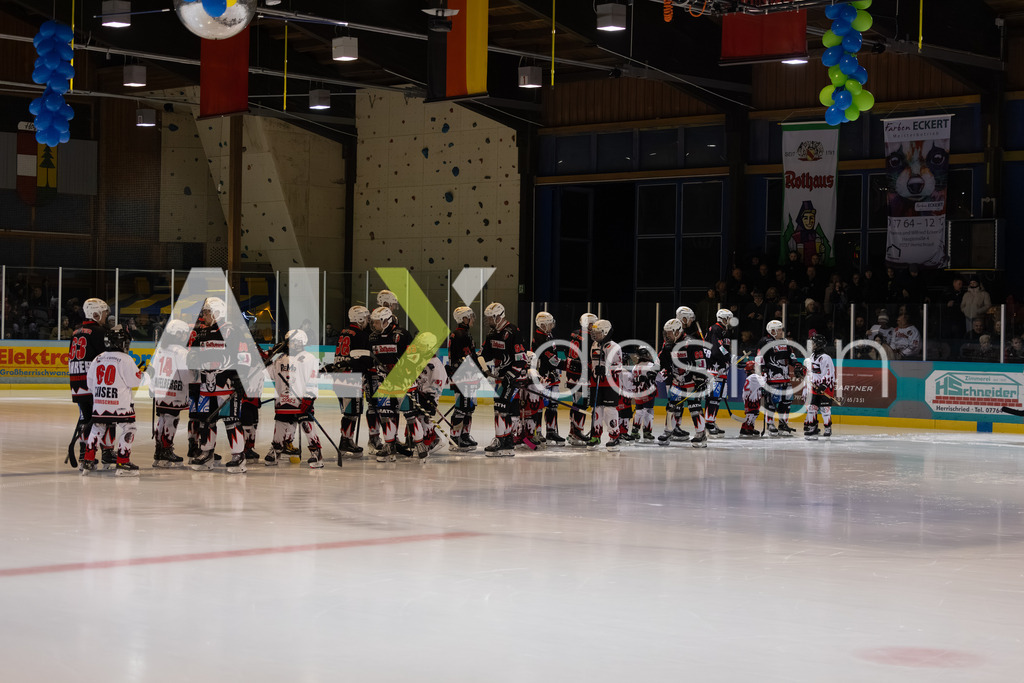 Eishockey I Herren I Saison 2025-2026 I Regio League | 3. Liga Regular Season Gr. 1 ZS | Men I 17. Spieltag I EHC Herrischried - HC Wohlen Freiamt I 01.02.2026 | Hochwertige Sportfotos kaufen & lizenzieren für Medien, Vereine, Agenturen & Sportler:innen. Entdecke professionelle Sportfotografie im Bildshop von Alexander Franzen. - Realisiert mit Pictrs.com