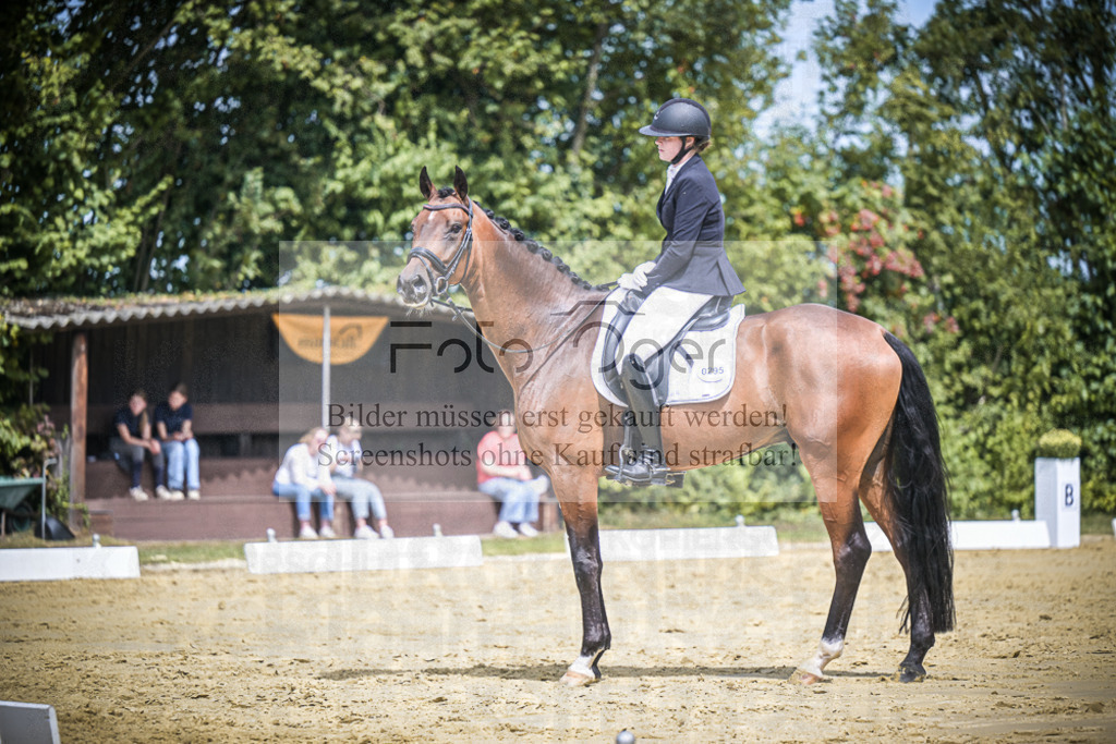DOS_3071 | Entdecke hochwertige Reitturnierfotos von Foto Oger. Professionell, emotional und authentisch – jetzt Lieblingsmomente im Shop bestellen.Deutschlandweite Turnierfotografie. - Realisiert mit Pictrs.com
