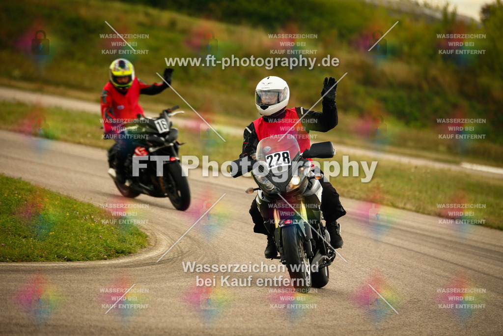 _MOT7777 | Hier findet Ihr Bilder von Touristenfahrten auf der Nürburgring Nordschleife oder von anderen Veranstaltungen die ich besucht habe. Viel Spass beim Durch Schauen 