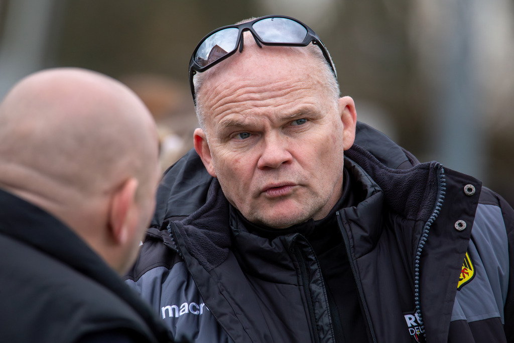 Rugby: Deutschland gegen MKS Pogon Awenta Siedlce, Polen in Heidelberg (Testspiel der deutschen Rugby Nationalmannschaft zur Vorbereitung auf die anstehenden WM-Qualifikationsspiele. Bild: Mark Kuhlmann, Bundestrainer der deutschen Nationalmannschaft | Rugby: Deutschland gegen MKS Pogon Awenta Siedlce, Polen in Heidelberg (Testspiel der deutschen Rugby Nationalmannschaft zur Vorbereitung auf die anstehenden WM-Qualifikationsspiele. Bild: Mark Kuhlmann, Bundestrainer der deutschen Nationalmannschaft - Realisiert mit Pictrs.com