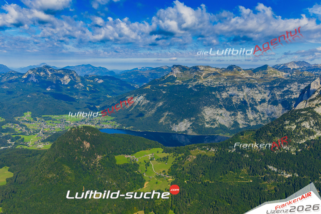Schöne Luftaufnahme Altausseer See Altaussee - Die Luftaufnahme wurde 2025 vom Flugzeug heraus erstellt ( keine Drohne ) - Hochauflösende Luftaufnahme - für professionelle Ausdrucke geeignet. Die Geschenkidee !Mit Lizenz und Bildrechte bestellbar