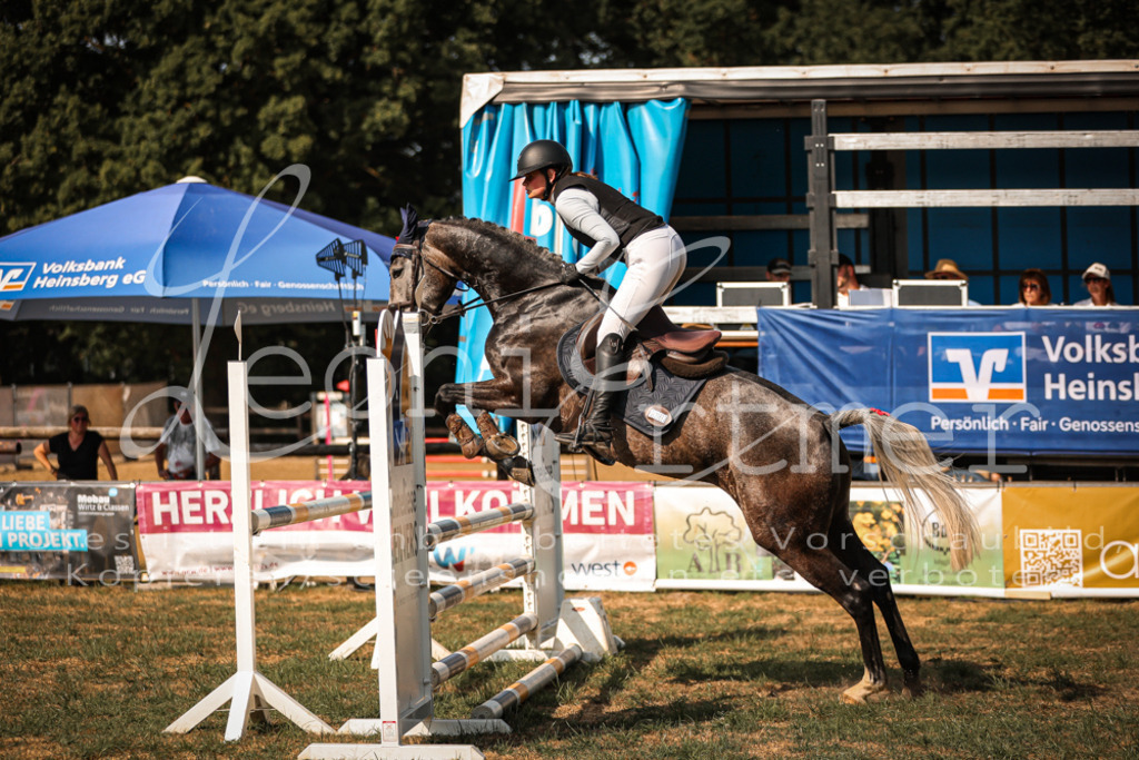 13.FrPfA00062 | Leoni Ertmer Photography - Realisiert mit Pictrs.com