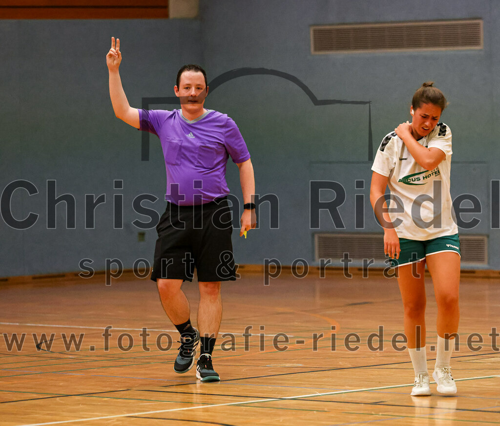 2023-09-16_088_TSV_Vaterstetten_gegen_SV_Muenchen_Laim | Baldham, Deutschland, 16.09.2023:
Handball, Bayernliga Frauen Staffel Süd 2023 / 2024, 1. Spieltag, TSV Vaterstetten gegen SV München Laim, Endergebnis: 23:34



Foto: Christian Riedel / fotografie-riedel.net
