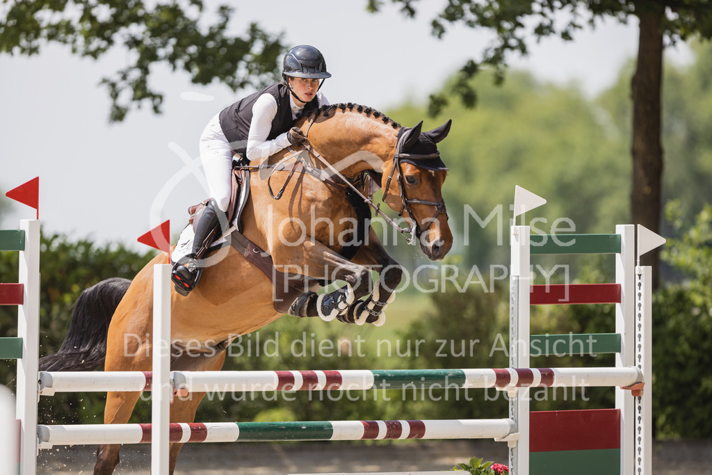 230616_Lemwerder_Springpf-L2-664 | Deine schönsten Turniermomente als professionelle Fotos! Entdecke hochwertige Pferdesport-Fotografie im Online-Shop. Jetzt Fotos finden & bestellen!