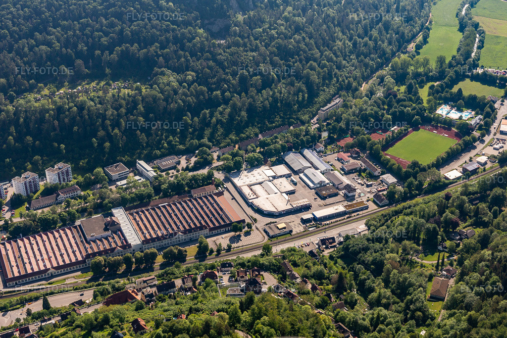 Luftbild: Mauser-Werke Oberndorf Maschinenbau, Heckler und Koch in Oberndorf am Neckar im Bundesland Baden-Württemberg in Deutschland. Foto: IMG_114423.jpg vom 30.05.2019 durch Werner Riehm/FLY-FOTO.de