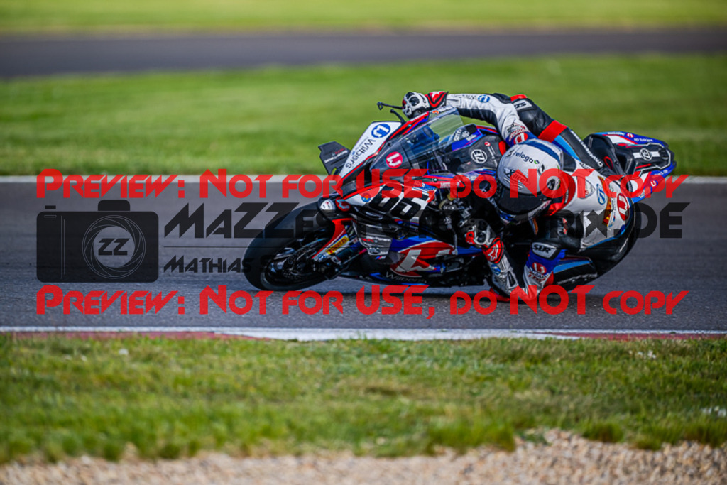 MaZZes_FotoMatrix_220506_93362 | Fotograf Mathias Schmid
Sportfotograf,
Eventfotograf,
Hochzeitsfotograf,
Portraitfotograf