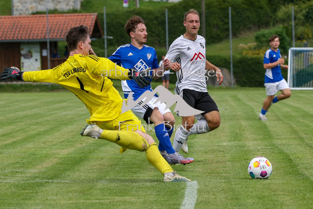 993T5727 | v.l. maximilian Melch, Maximilian Straub, Tobias Hundshammer