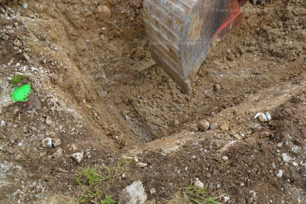 bib-lg02-erdarbeiten-0030 | Nach LV-Leistungsgruppen sortierte Detailfotos über den Bau eines Hauses. Alle Hausbau-Bilder direkt vom Urheber und Autor der Website Haus-Selber-Bauen.com