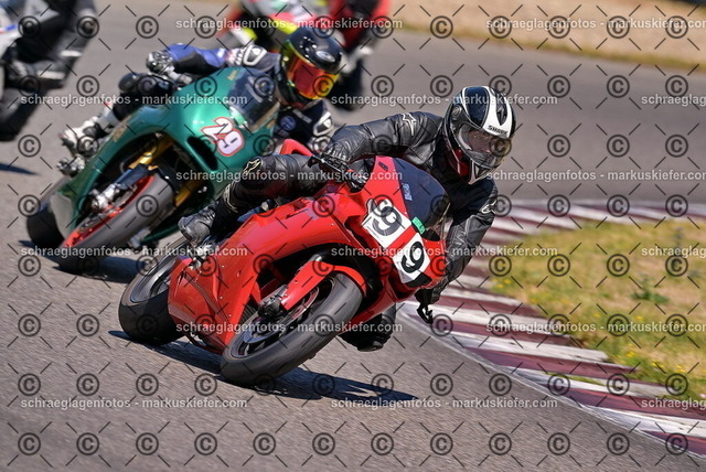 26bt05-1149 | markuskiefer.com - Realisiert mit Pictrs.com