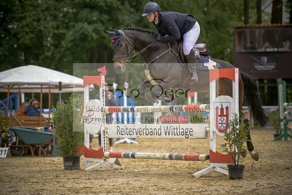 20240505-DOS_9834 | Entdecke hochwertige Reitturnierfotos von Foto Oger. Professionell, emotional und authentisch – jetzt Lieblingsmomente im Shop bestellen.Deutschlandweite Turnierfotografie. - Realisiert mit Pictrs.com