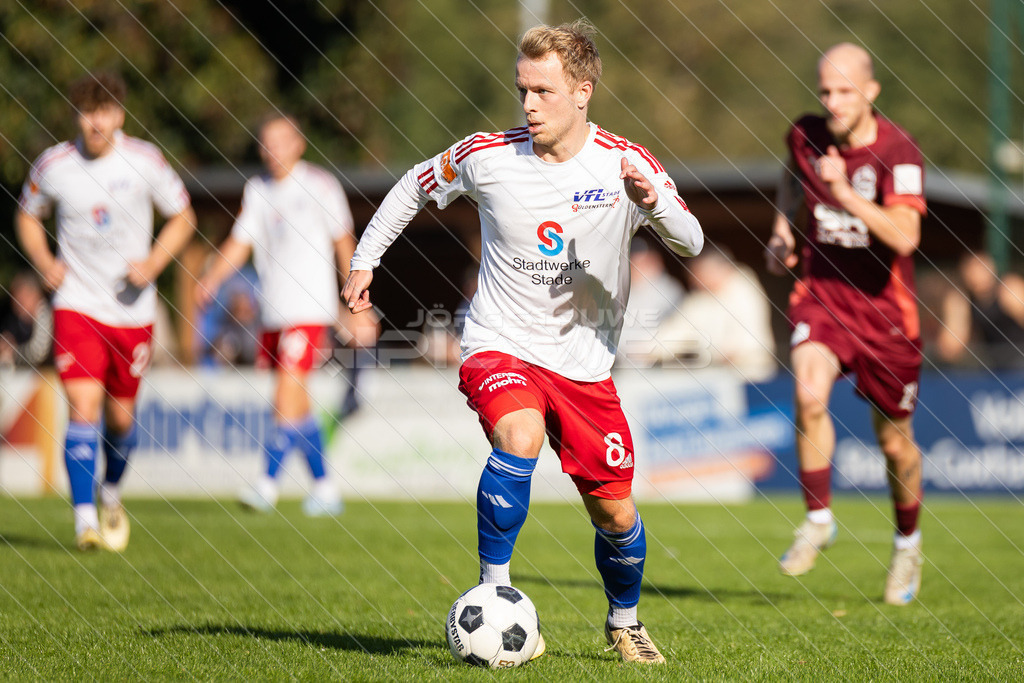 20250928_Picselweb-Fotografie_1R3_1793 | Spielszenen aus dem Spiel VfL Güldenstern Stade - Rotenburger SV. Ergebnis 0:3 - Realisiert mit Pictrs.com