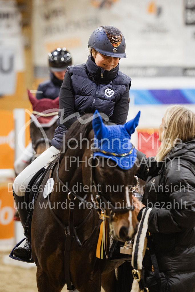 231118_PonyTrophy-319 | Deine schönsten Turniermomente als professionelle Fotos! Entdecke hochwertige Pferdesport-Fotografie im Online-Shop. Jetzt Fotos finden & bestellen!