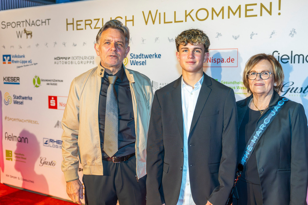 top-top.de 260306-262 | Foto, Video, Fotografie, Videografie, Fotobox, DJ, Discjockey, Musik, Musikbox, Veranstaltung, Photobooth, Amazon, Ebay, Buchtipp, Bestseller, Autor, Verlag, Buch, Wesel, Hamminkeln, NRW, Dinslaken, Rees, Drohne, Hochzeit, Party, Fotobox, Wesel, Fotograf