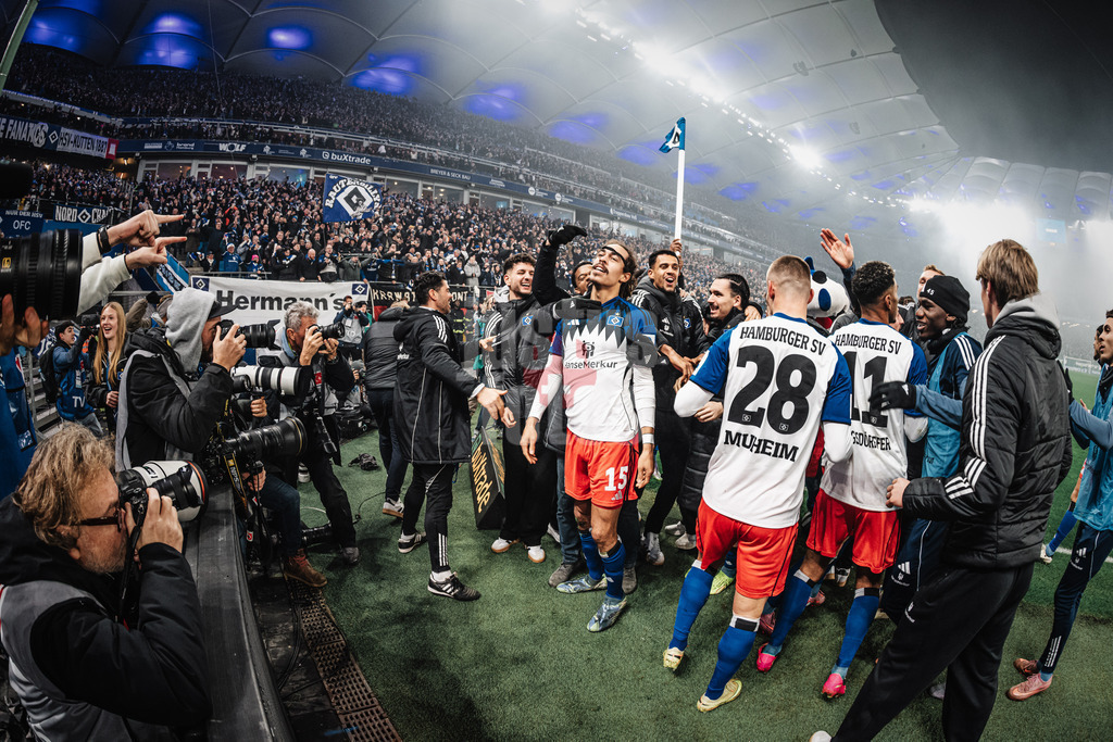 Fußball | Männer | Saison 2025/2026 | 1. Fußball-Bundesliga | 13. Spieltag | Hamburger SV vs. SV Werder Bremen | 07.12.2025 | Torjubel Yussuf Poulsen (#15, HSV)