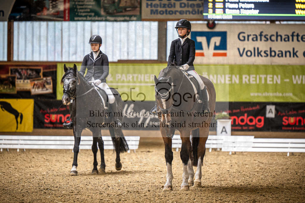 DOS_2612 | Entdecke hochwertige Reitturnierfotos von Foto Oger. Professionell, emotional und authentisch – jetzt Lieblingsmomente im Shop bestellen.Deutschlandweite Turnierfotografie. - Realisiert mit Pictrs.com