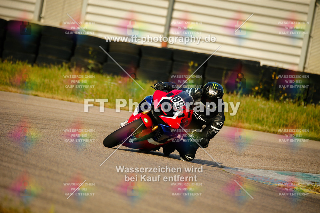 _MOT5372 | Hier findet Ihr Bilder von Touristenfahrten auf der Nürburgring Nordschleife oder von anderen Veranstaltungen die ich besucht habe. Viel Spass beim Durch Schauen 