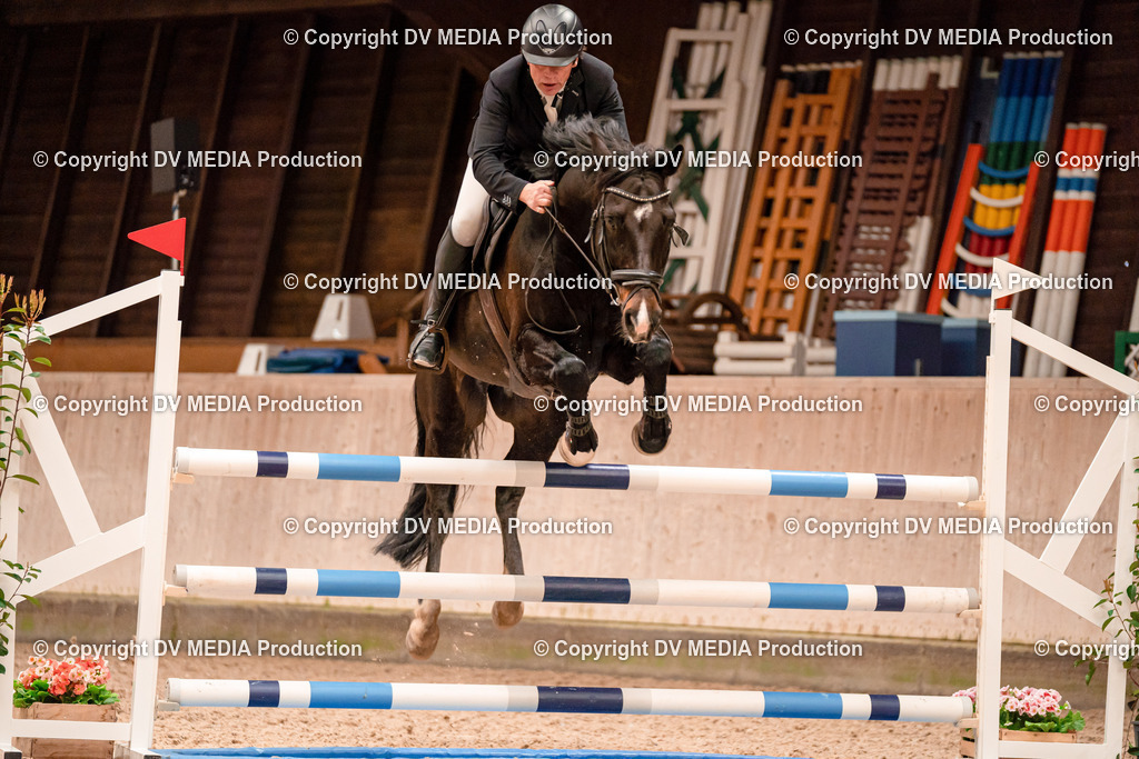 Springen Tag 1-421 | dv-media-shop - Realisiert mit Pictrs.com