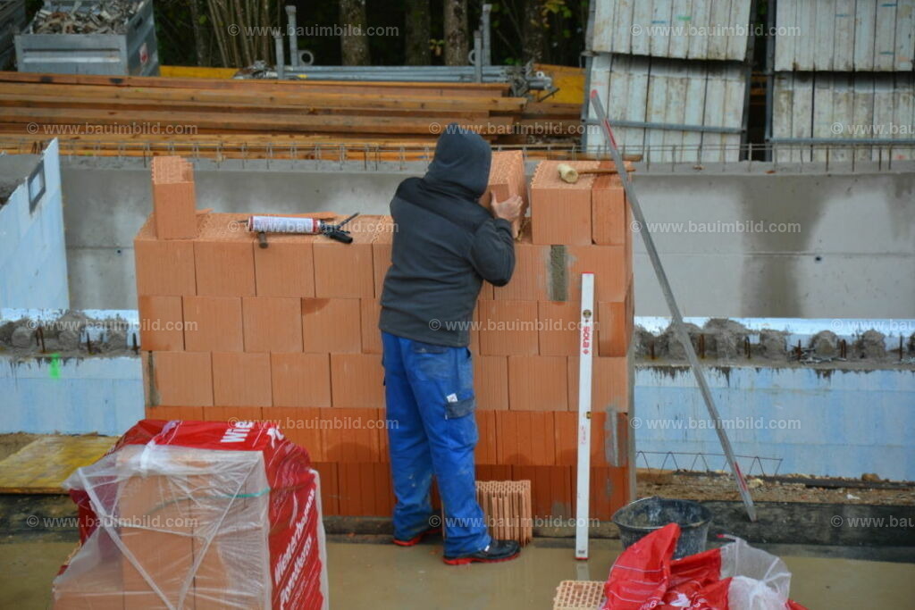 bib-lg07-mauerarbeiten-0034 | Nach LV-Leistungsgruppen sortierte Detailfotos über den Bau eines Hauses. Alle Hausbau-Bilder direkt vom Urheber und Autor der Website Haus-Selber-Bauen.com