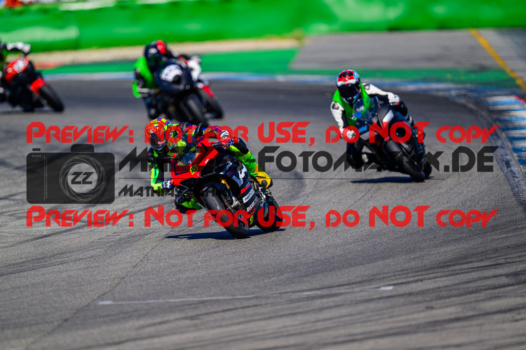 MaZZes_FotoMatrix_240520_6007705_9025 | INST