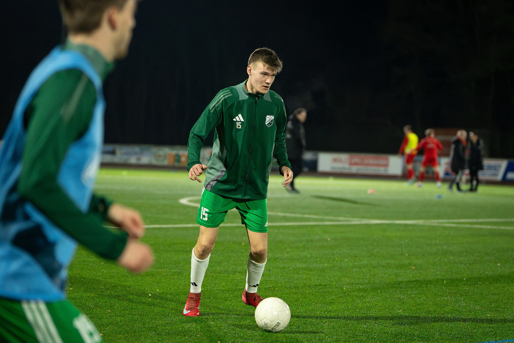 Fußball I Herren I Saison 2025-2026 I Freundschaftsspiel I TSV Grossenkneten - TuS Lutten I 0689 | Joshua Gruner (15, TuS Lutten) - Realisiert mit Pictrs.com
