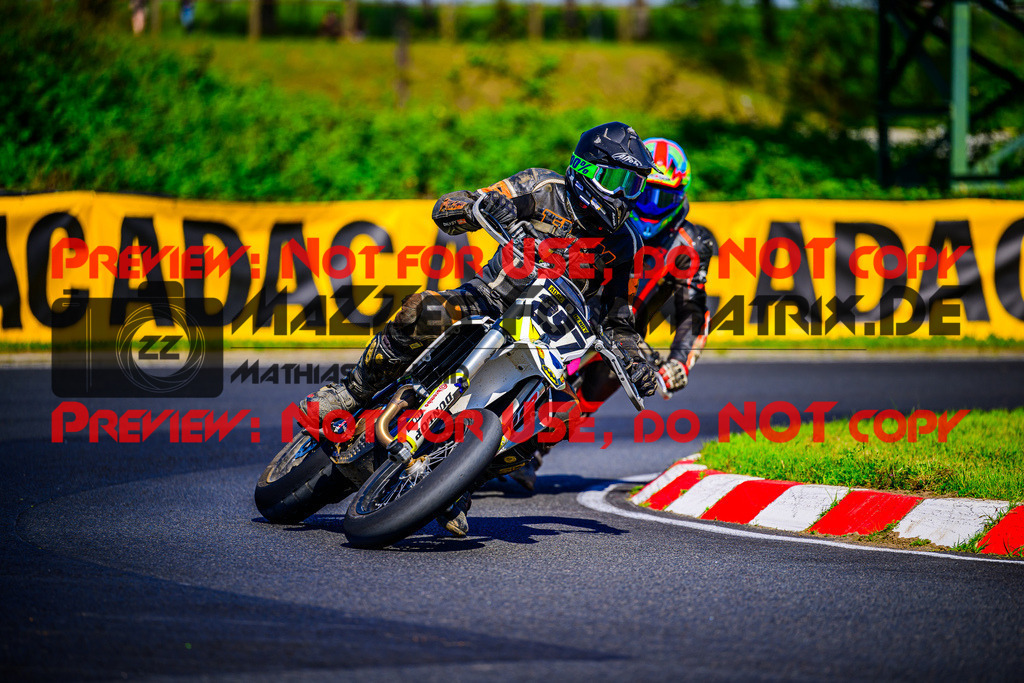 MaZZes_FotoMatrix_240511_6021986_5312 | UE40