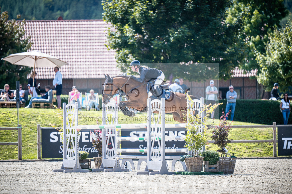 DOS_4812 | Entdecke hochwertige Reitturnierfotos von Foto Oger. Professionell, emotional und authentisch – jetzt Lieblingsmomente im Shop bestellen.Deutschlandweite Turnierfotografie. - Realisiert mit Pictrs.com