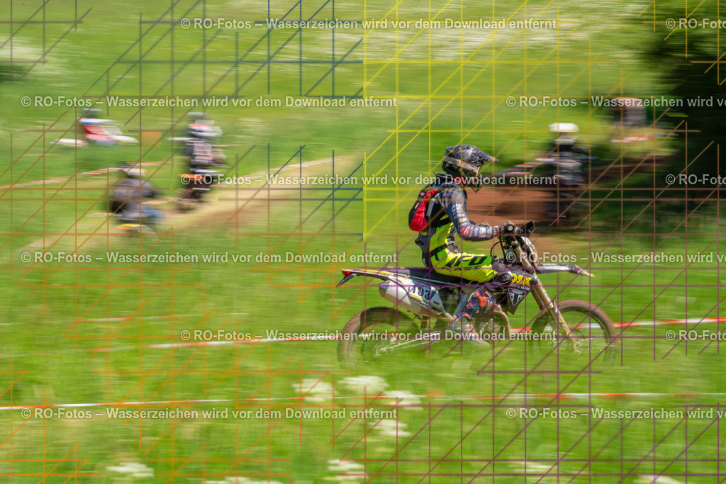 Wolfshausen 2 Lauf -711 | Sportfotografie von RO-Fotos: Motorsport, Motocross, Enduro, Laufveranstaltungen und Triathlon. Professionelle Fotos von Sportlern und Events. - Realisiert mit Pictrs.com