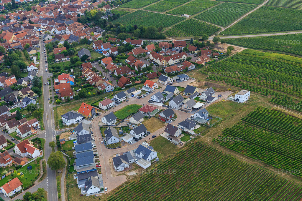 Neubaugebiet Am Wingertsberg | Luftbild: Neubaugebiet Am Wingertsberg in Insheim im Bundesland Rheinland-Pfalz in Deutschland. Foto: IMG_094573.jpg vom 02.09.2016 durch Werner Riehm/FLY-FOTO.de - Realisiert mit Pictrs.com