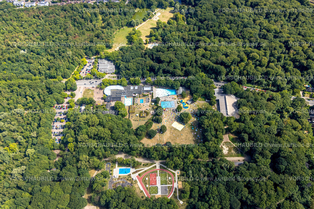 Oberhausen220800497 | Luftbild, Revierpark Vonderort, Vonderort Freibad, Schwimmbad und Badegäste, Liegewiese, Osterfeld, Oberhausen, Ruhrgebiet, Nordrhein-Westfalen, Deutschland