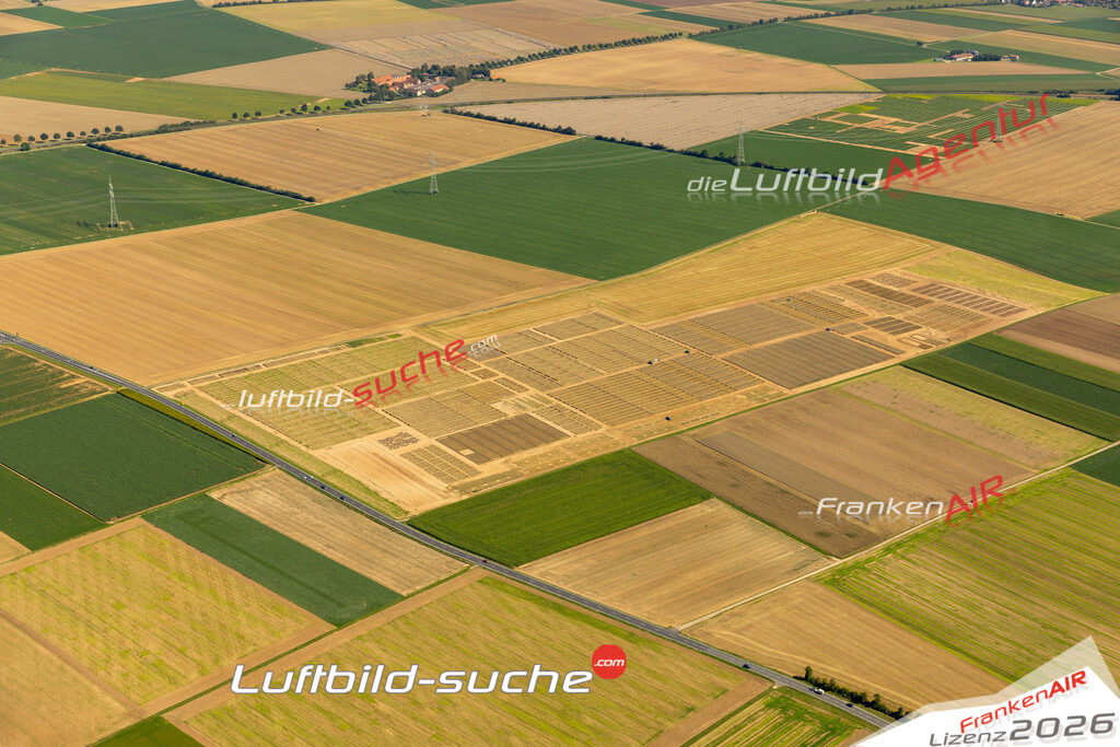 Das Luftbild zeigt : Seligenstadt bei Würzburg Prosselsheim - Die Luftaufnahme wurde 2023 vom UL-Flugzeug aus erstellt ( keine Drohne ) - Hochauflösende Luftaufnahme - Für grossformatige Ausdrucke geeignet. Die Geschenkidee !Mit Lizenz und Bildrechte bestellbar