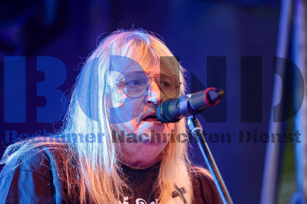 Kemnade - Family and Friends - Michael Wurst und die Tweens  {date} -  | {headline}



(Foto: Sebastian Sendlak / BOND)

 - Realisiert mit Pictrs.com