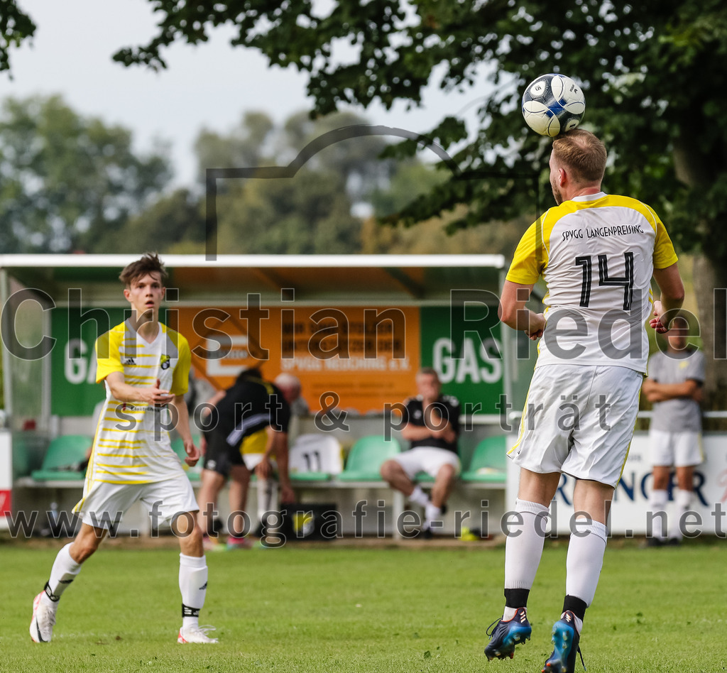 2023-09-17_026_SpVgg_Neuching_gegen_FC_Langenpreising | Neuching, Deutschland, 17.09.2023:
Fußball, A-Klasse 2023 / 2024, 7. Spieltag, SpVgg Neuching gegen SpVgg Langenpreising, Endergebnis: 5:1

Tobias Empl (SpVgg Langenpreising, #14)

Foto: Christian Riedel / fotografie-riedel.net