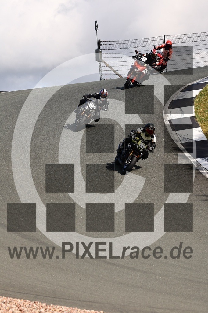 0113-20250915_00719 | Schöne Erinnerungen an spannende Momente - das festzuhalten ist unser Job. PIXELrace.de ist seit 2003 auf den Rennstrecken Europas unterwegs um die Action draußen beim Fahren und die wunderbare Stimmung imm Fahrerlager für euch einzufangen.