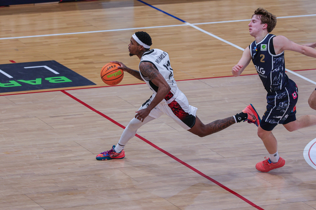 Pro A BAYER GIANTS vs Eisbären Bremerhaven-29 | Fotos von Basketballspielen aus dem Raum NRW fotografiert von Gero Mueller-Laschet und Daniel Schaefer - Realisiert mit Pictrs.com