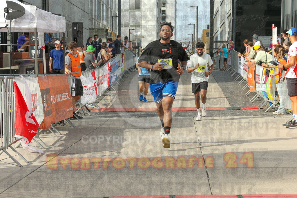 250920_1535_EX1_0124 | Sportfotografie im Rhein-Sieg Kreis, Köln, Bonn, NRW, Rheinland Pfalz, Hessen, etc. Unser Tätigkeitsfeld umfasst den Laufsport vom Volkslauf über den Marathon, Duathlon, Triathon bis zum Ultralauf wie Kölnpfad Ultra oder Schindertrail.