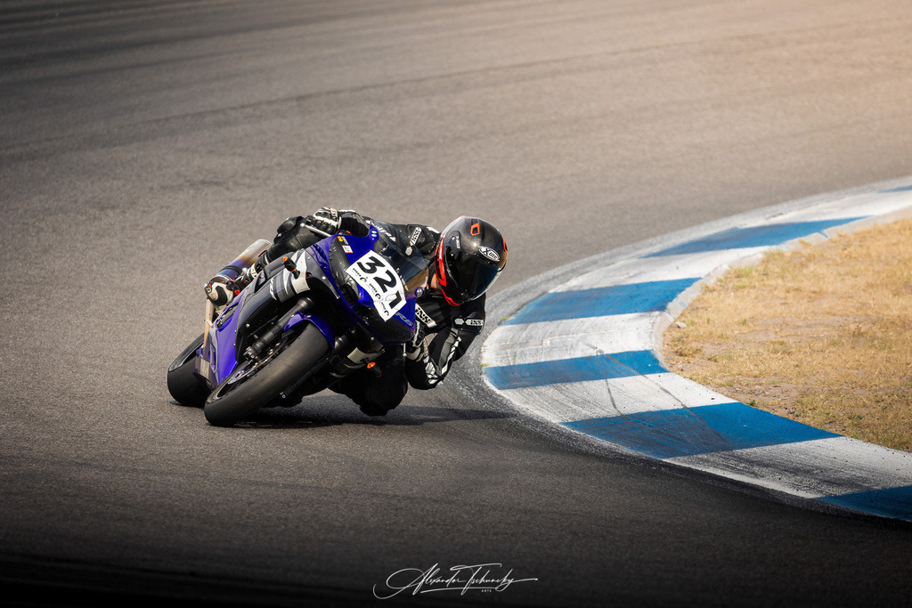Ducati Trackday Hockenheimring 2026 | Entdecken Sie die faszinierende Welt von Alexander Tschuncky Arts: Kreative Fotografie, atemberaubende Automobilkunst und hochwertiger Bilderdruck. Lassen Sie sich inspirieren! - Realisiert mit Pictrs.com
