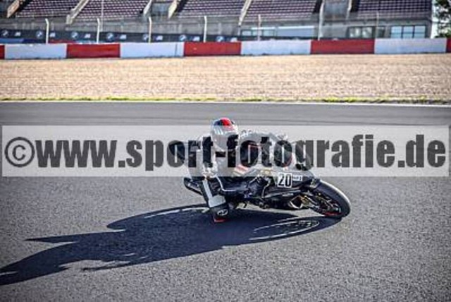 pube7445 | Professionelle Fotos von Sportveranstaltungen, aber auch Hochzeiten und anderen Events. - Realisiert mit Pictrs.com