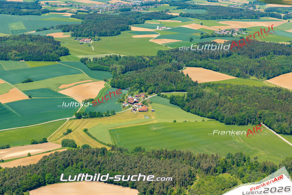 Raffach-Weng-2024-17 | Die Luftbild Suche. Hier finden Sie Luftaufnahmen, Drohnen und Schrägluftbilder von Städten und Orte. Aktuelle + Archiv Luftbilder auch mit Lizenz.