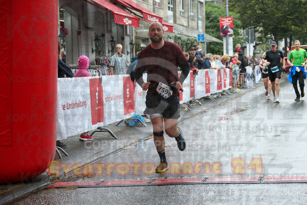 240622_1212_EX1_0453 | Sportfotografie im Rhein-Sieg Kreis, Köln, Bonn, NRW, Rheinland Pfalz, Hessen, etc. Unser Tätigkeitsfeld umfasst den Laufsport vom Volkslauf über den Marathon, Duathlon, Triathon bis zum Ultralauf wie Kölnpfad Ultra oder Schindertrail.