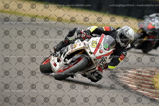 25bt05-1136 | markuskiefer.com - Realisiert mit Pictrs.com