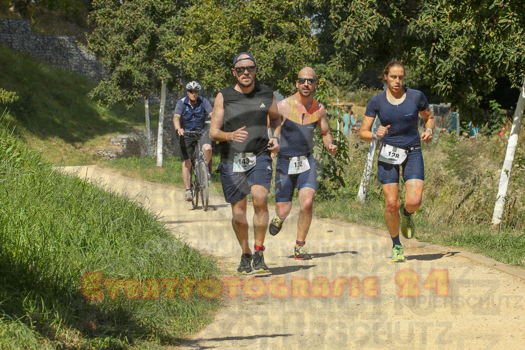 250824_1235_EX1_9848 | Sportfotografie im Rhein-Sieg Kreis, Köln, Bonn, NRW, Rheinland Pfalz, Hessen, etc. Unser Tätigkeitsfeld umfasst den Laufsport vom Volkslauf über den Marathon, Duathlon, Triathon bis zum Ultralauf wie Kölnpfad Ultra oder Schindertrail.