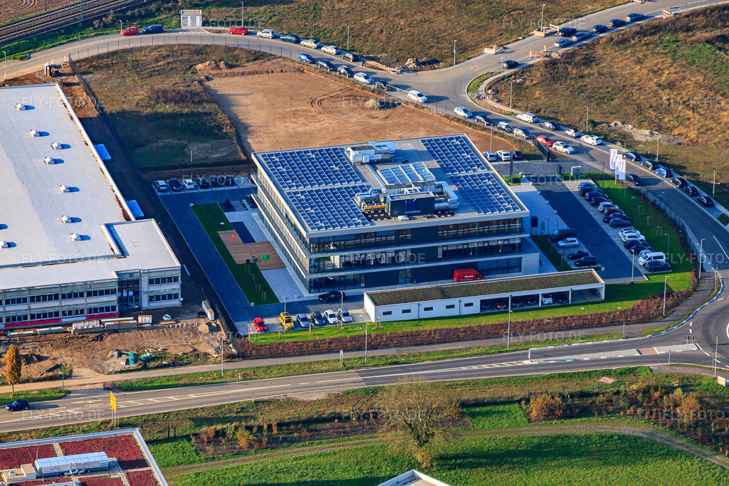 Luftbild: Neubau der ITK Engineering GmbH in Rülzheim im Bundesland Rheinland-Pfalz in Deutschland. – Foto: IMG_61088.jpg vom 18.11.2013 durch Werner Riehm/FLY-FOTO.de – Auflösung des Originals: 4752 x 3168 px – ITK Engineering - Ihr Partner für Digital Engineering