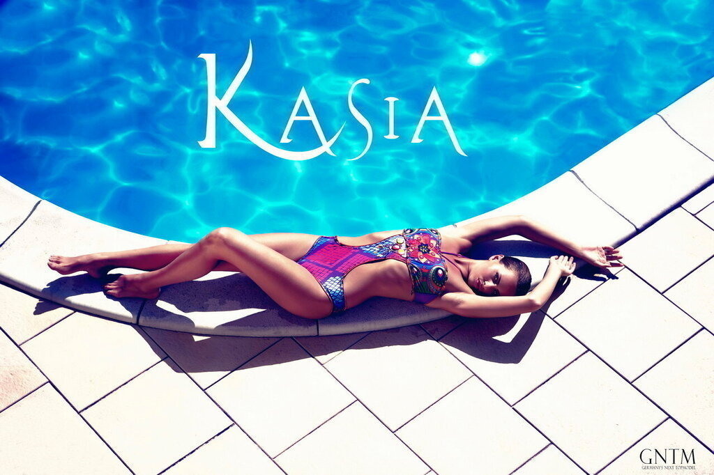 Arkadius_Fashion_090 | Mein Name ist Arkadius. Ich fotografiere Ihre Hochzeit in Frankfurt und im Umkreis von 200 km. Als Fotograf bin ich noch bekannt im Bereich Business- und Modefotografie.