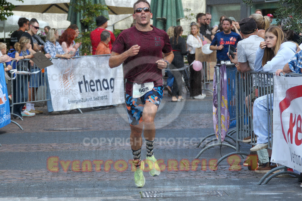 250824_1447_EV4_2209 | Sportfotografie im Rhein-Sieg Kreis, Köln, Bonn, NRW, Rheinland Pfalz, Hessen, etc. Unser Tätigkeitsfeld umfasst den Laufsport vom Volkslauf über den Marathon, Duathlon, Triathon bis zum Ultralauf wie Kölnpfad Ultra oder Schindertrail.