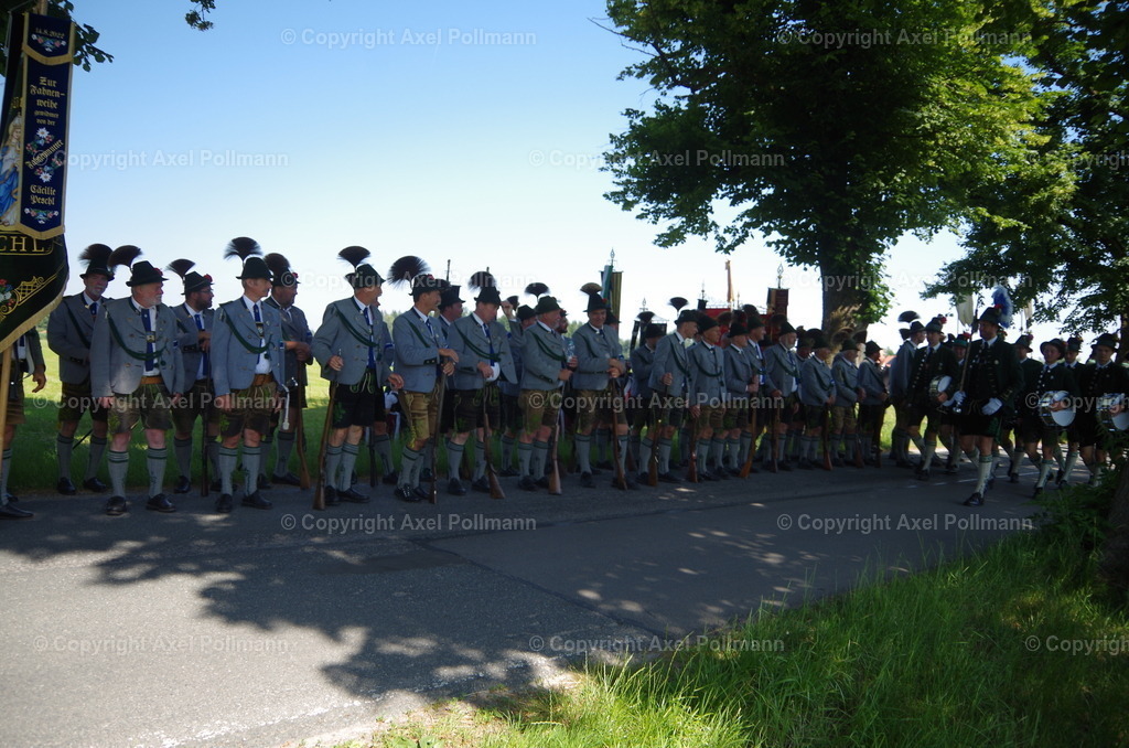IMGP6194 | fotografiert von Axel PollmannLeonhardi Wallfahrt Benediktbeuern und Murnau, Fronleichnam, Fasching, Landschaft im Loisachtal und Benediktbeuern  - Realisiert mit Pictrs.com